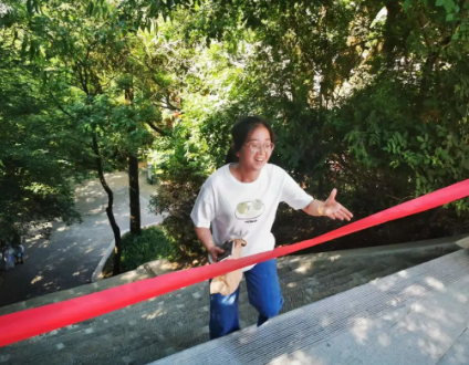 助力文旅市场 展示产投风采——多宝网页版_多宝(中国)组织开展员工登山比赛活动(图10)